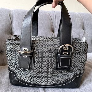 Aunthentic Coach Soho Signature - F10927